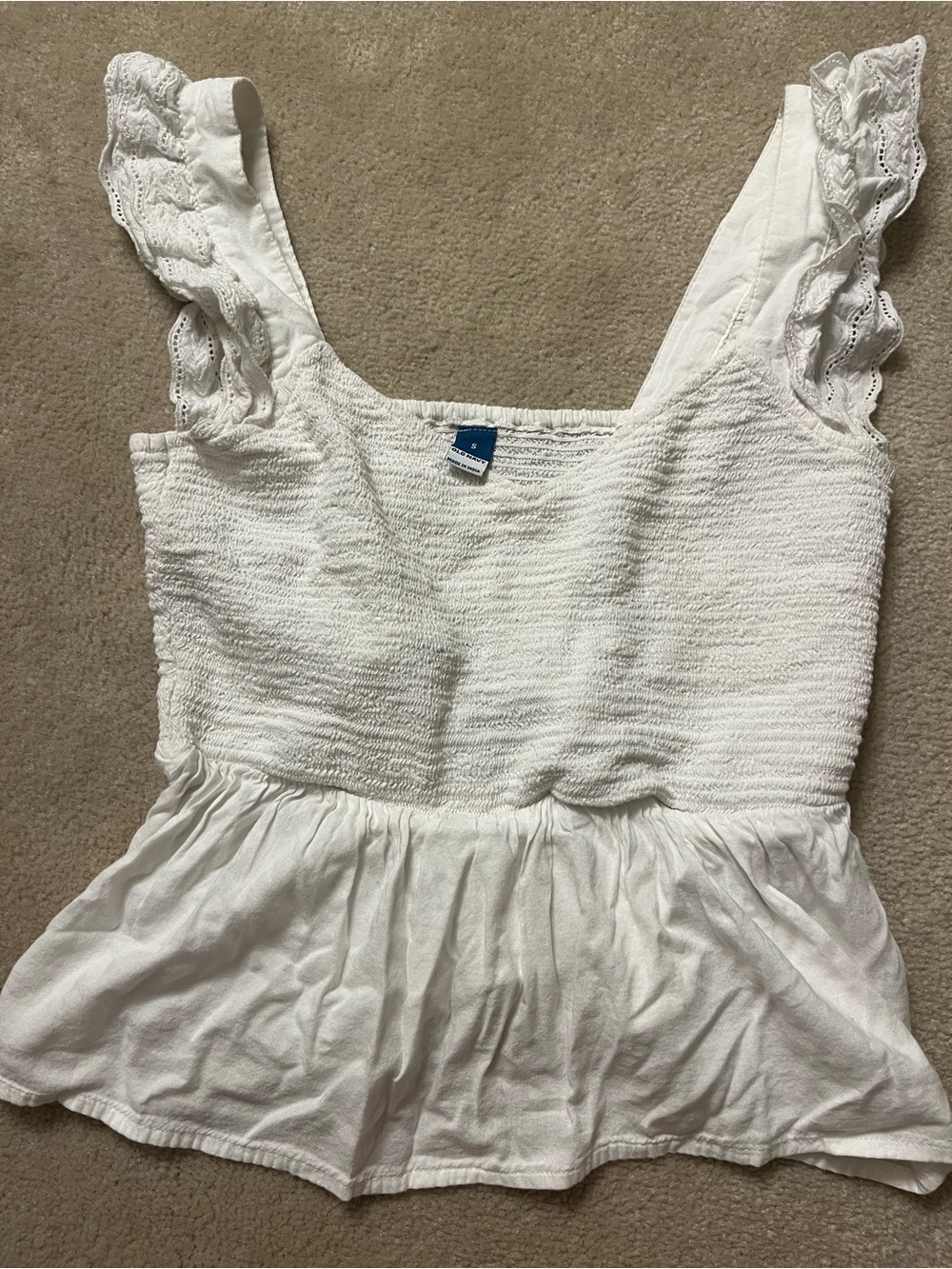 Old Navy Women’s White Ruffle Sleeve Tank